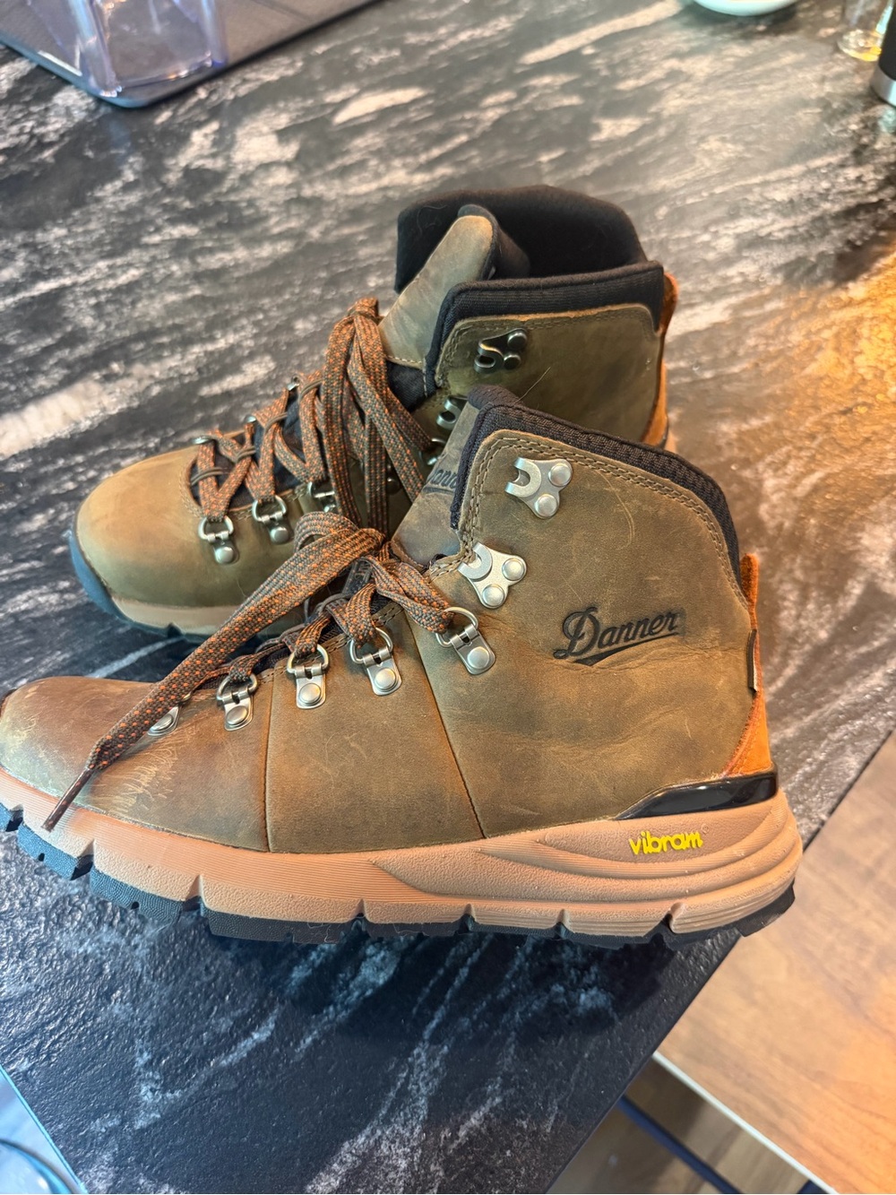 Danner Mountain 600 Women’s Hiking boots 7
